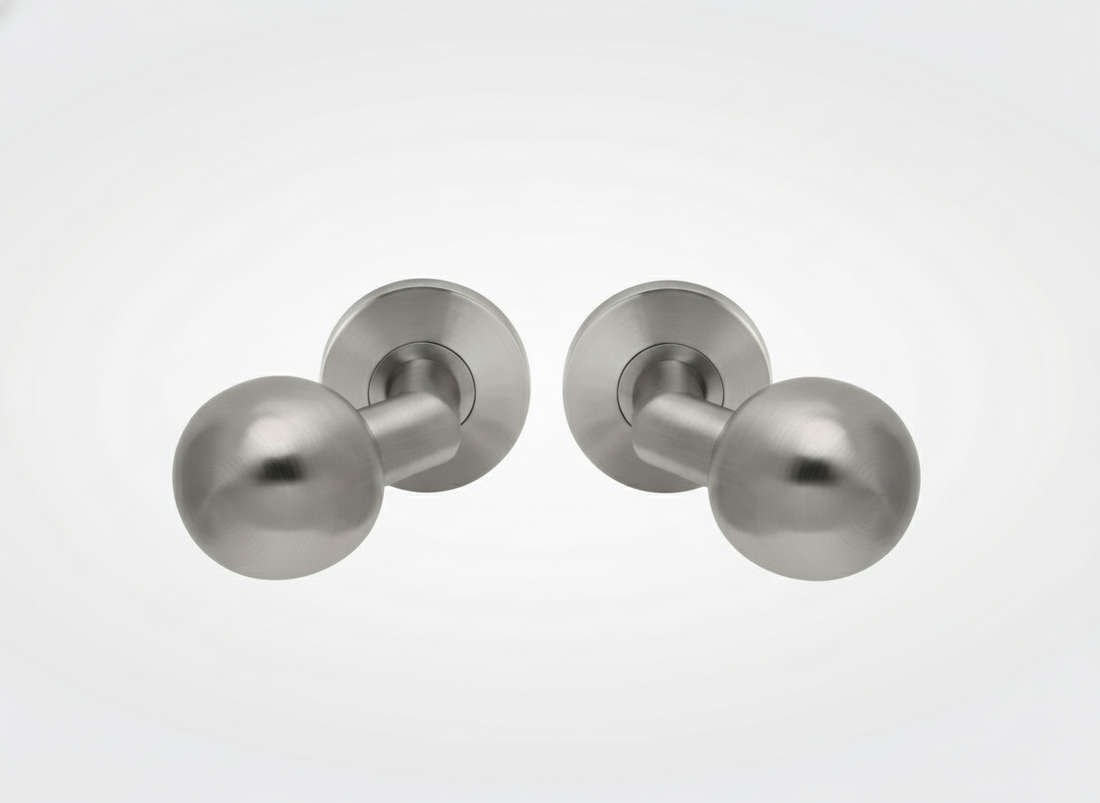 Veel kleinere RVS deurknoppen